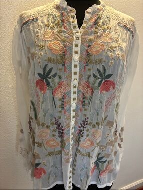 Johnny Was Embroidered White Rayon Sheer Floral ButtonFront Tunic Blouse Medium